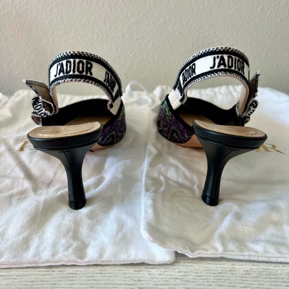 Dior J’Adior Slingback Pumps with Tiger Design - Picture 4 of 7
